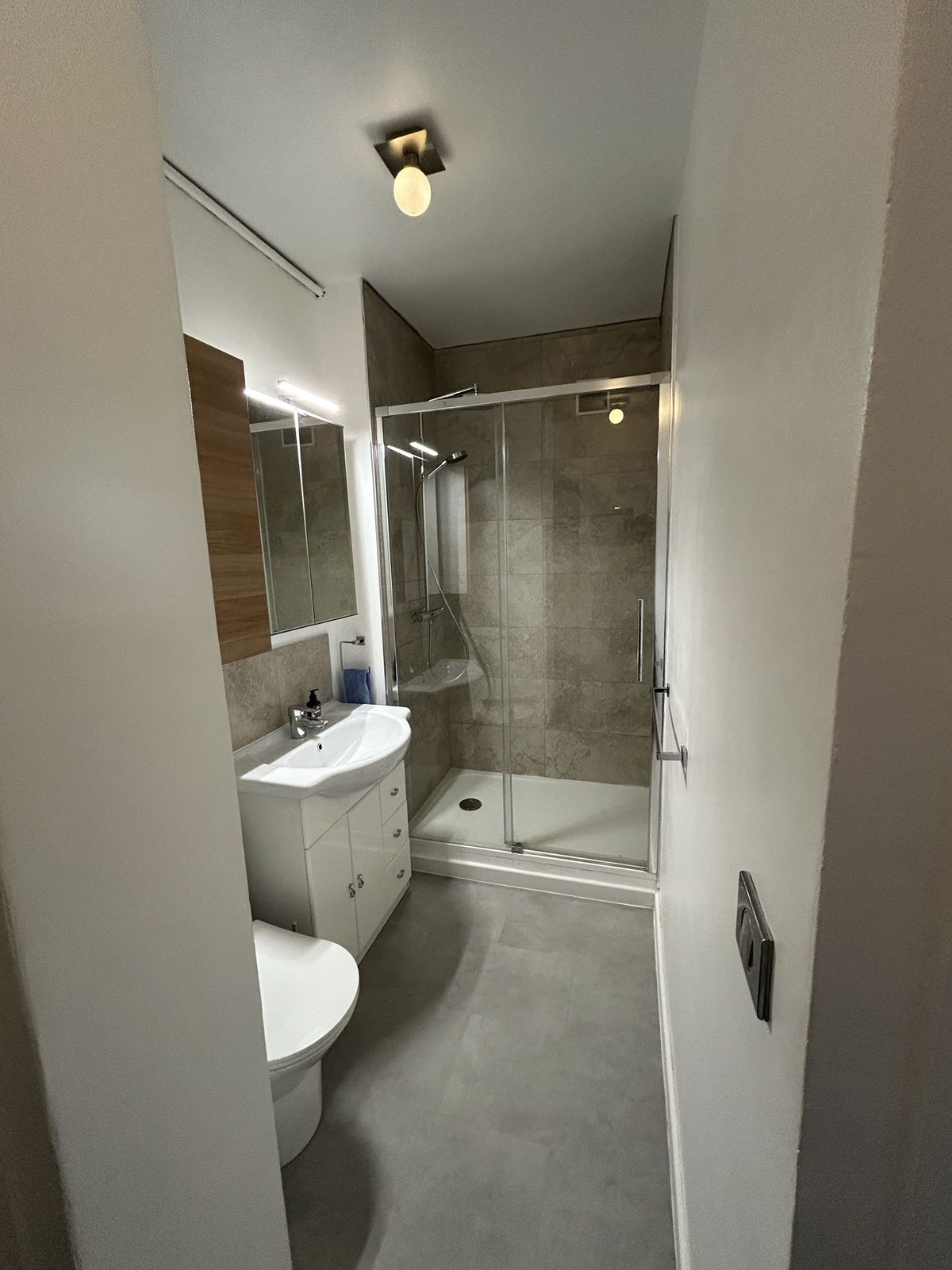 Salle de bain après rénovation à Villeneuve-d'Ascq